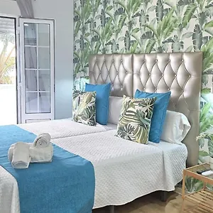 https://apartamentos-candisol.es-andalucia.com